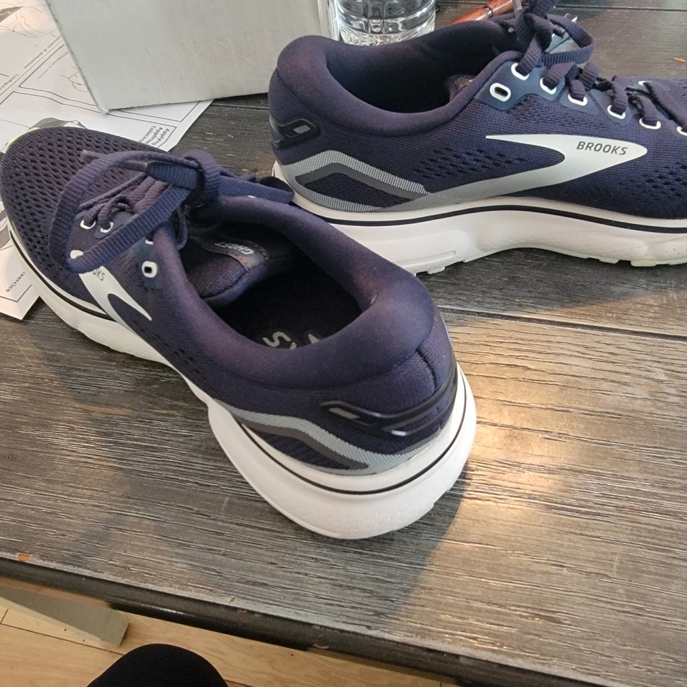 Brooks shoes